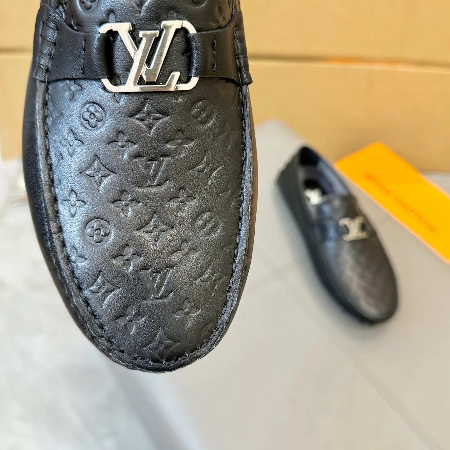 Factory price: 460💰 [LV] Autumn and winter style fur integrated 2025 men's beanie shoes (market top version) first layer cowhide ➕ real wool lining original packaging. Size: 38-45